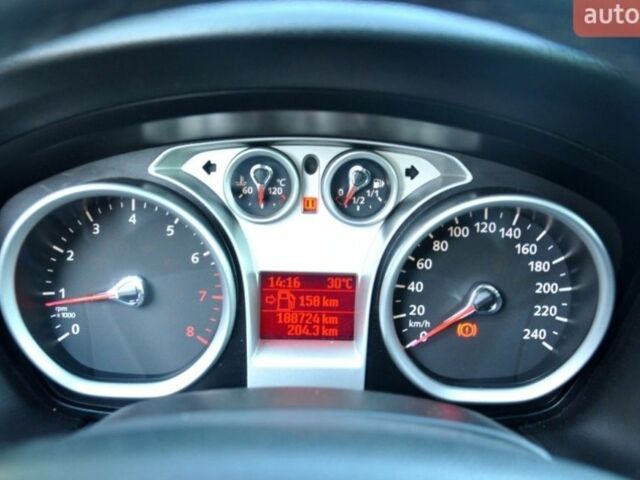 Синий Форд Фокус, объемом двигателя 1.6 л и пробегом 188 тыс. км за 5700 $, фото 10 на Automoto.ua