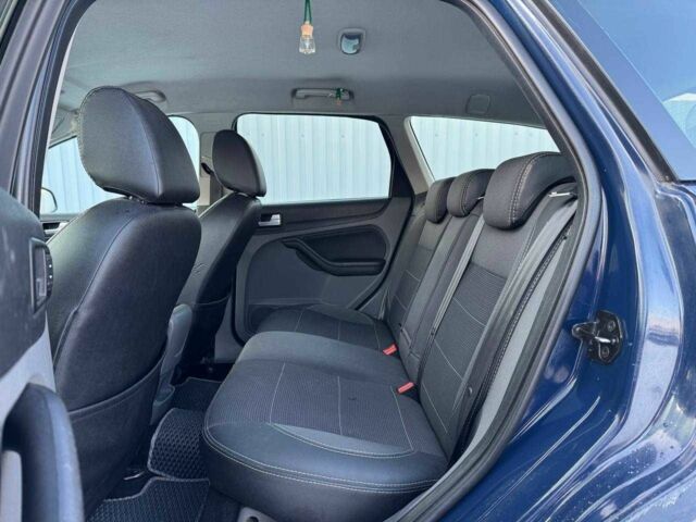 Синій Форд Фокус, об'ємом двигуна 1.6 л та пробігом 244 тис. км за 6790 $, фото 9 на Automoto.ua