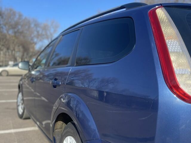 Синій Форд Фокус, об'ємом двигуна 1.6 л та пробігом 237 тис. км за 5800 $, фото 2 на Automoto.ua