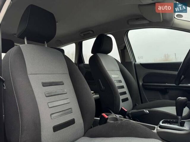 Синий Форд Фокус, объемом двигателя 1.6 л и пробегом 150 тыс. км за 6250 $, фото 40 на Automoto.ua