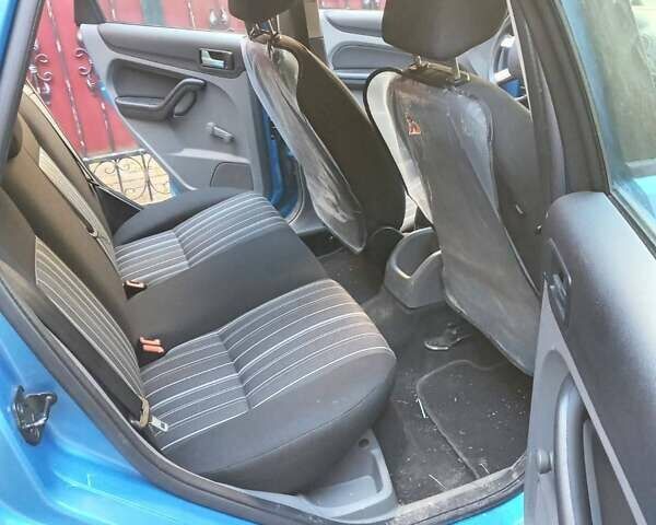 Синій Форд Фокус, об'ємом двигуна 1.56 л та пробігом 277 тис. км за 5500 $, фото 6 на Automoto.ua