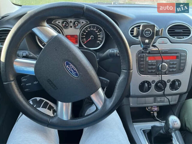 Синій Форд Фокус, об'ємом двигуна 1.56 л та пробігом 242 тис. км за 5650 $, фото 5 на Automoto.ua