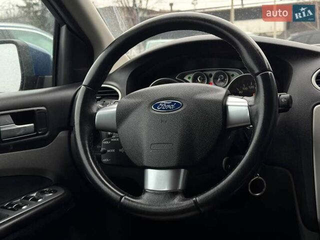 Синий Форд Фокус, объемом двигателя 1.6 л и пробегом 150 тыс. км за 6250 $, фото 34 на Automoto.ua