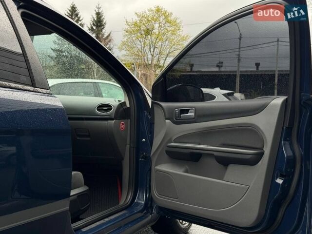 Синий Форд Фокус, объемом двигателя 1.6 л и пробегом 244 тыс. км за 4900 $, фото 46 на Automoto.ua