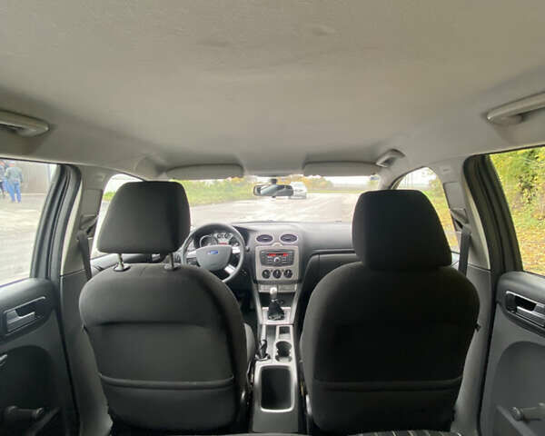 Синий Форд Фокус, объемом двигателя 1.6 л и пробегом 223 тыс. км за 6000 $, фото 6 на Automoto.ua