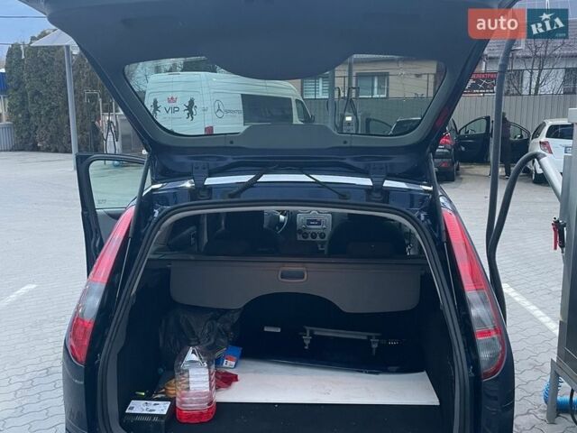 Синий Форд Фокус, объемом двигателя 1.6 л и пробегом 261 тыс. км за 5800 $, фото 8 на Automoto.ua