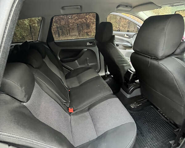 Синий Форд Фокус, объемом двигателя 1.56 л и пробегом 284 тыс. км за 5750 $, фото 7 на Automoto.ua