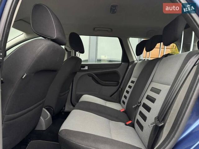 Синий Форд Фокус, объемом двигателя 1.6 л и пробегом 150 тыс. км за 6250 $, фото 30 на Automoto.ua