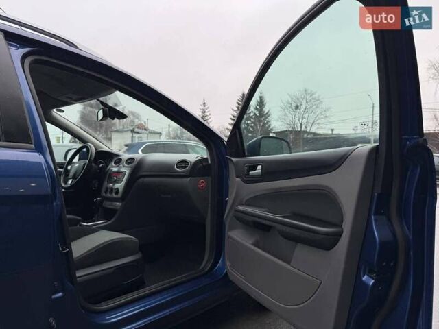 Синий Форд Фокус, объемом двигателя 1.6 л и пробегом 150 тыс. км за 6250 $, фото 36 на Automoto.ua