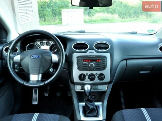 Синий Форд Фокус, объемом двигателя 1.6 л и пробегом 188 тыс. км за 5700 $, фото 13 на Automoto.ua