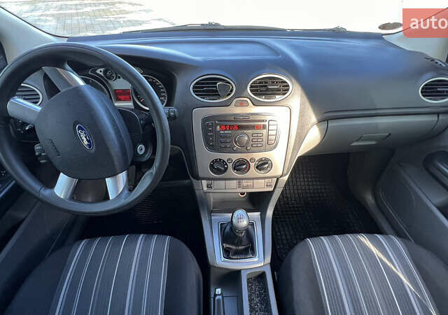 Синий Форд Фокус, объемом двигателя 1.56 л и пробегом 345 тыс. км за 5500 $, фото 15 на Automoto.ua