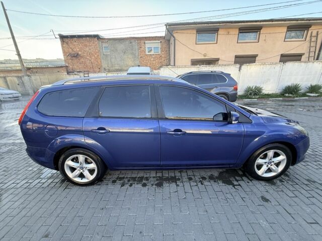 Синий Форд Фокус, объемом двигателя 1.6 л и пробегом 277 тыс. км за 5400 $, фото 1 на Automoto.ua