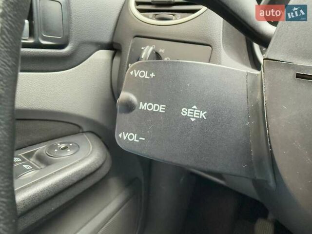 Синий Форд Фокус, объемом двигателя 1.56 л и пробегом 251 тыс. км за 5490 $, фото 25 на Automoto.ua