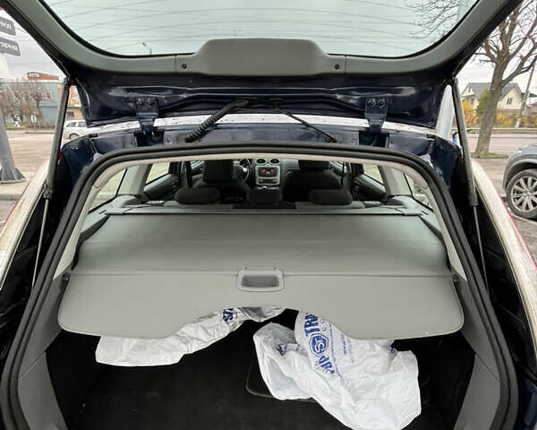 Синий Форд Фокус, объемом двигателя 1.8 л и пробегом 312 тыс. км за 5200 $, фото 22 на Automoto.ua