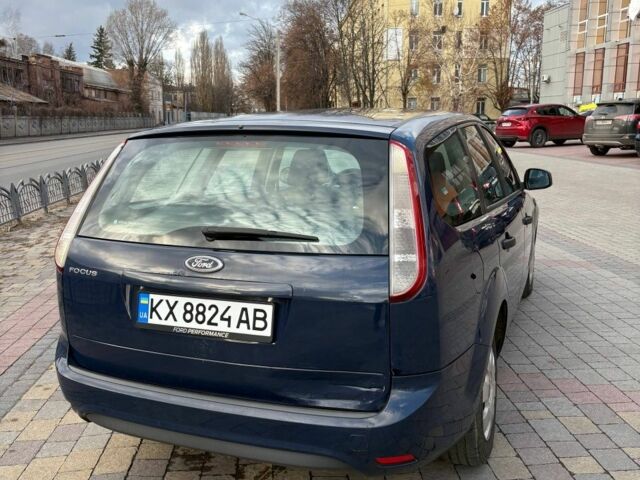 Синий Форд Фокус, объемом двигателя 1.6 л и пробегом 240 тыс. км за 4800 $, фото 3 на Automoto.ua