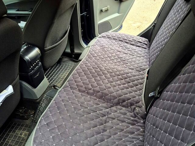 Синий Форд Фокус, объемом двигателя 1.6 л и пробегом 240 тыс. км за 6300 $, фото 4 на Automoto.ua