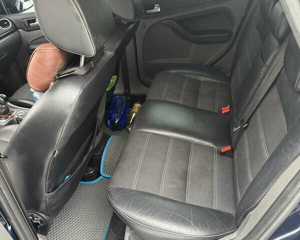 Синий Форд Фокус, объемом двигателя 1.6 л и пробегом 285 тыс. км за 5250 $, фото 26 на Automoto.ua