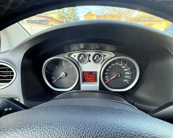 Синий Форд Фокус, объемом двигателя 1.6 л и пробегом 277 тыс. км за 5400 $, фото 14 на Automoto.ua