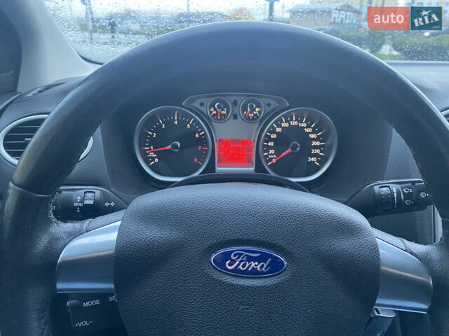 Синий Форд Фокус, объемом двигателя 1.6 л и пробегом 245 тыс. км за 4800 $, фото 9 на Automoto.ua