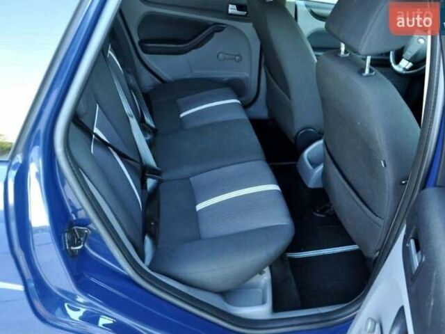 Синий Форд Фокус, объемом двигателя 1.6 л и пробегом 188 тыс. км за 6300 $, фото 17 на Automoto.ua