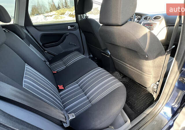 Синий Форд Фокус, объемом двигателя 1.56 л и пробегом 345 тыс. км за 5500 $, фото 17 на Automoto.ua