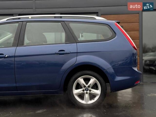 Синий Форд Фокус, объемом двигателя 1.6 л и пробегом 150 тыс. км за 6250 $, фото 5 на Automoto.ua