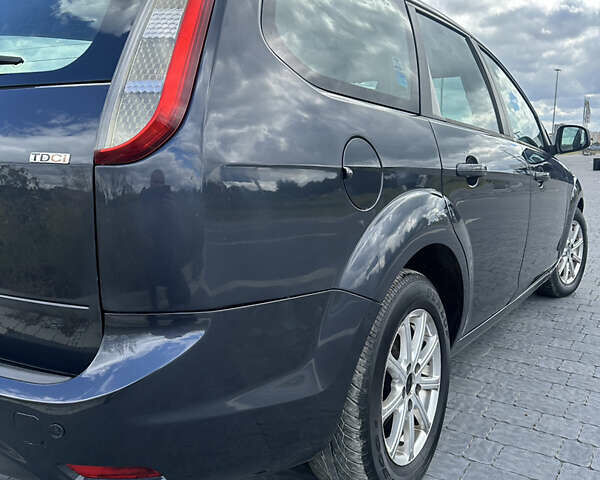 Синій Форд Фокус, об'ємом двигуна 1.6 л та пробігом 409 тис. км за 5500 $, фото 2 на Automoto.ua