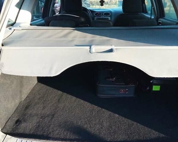 Синій Форд Фокус, об'ємом двигуна 1.6 л та пробігом 265 тис. км за 5900 $, фото 29 на Automoto.ua