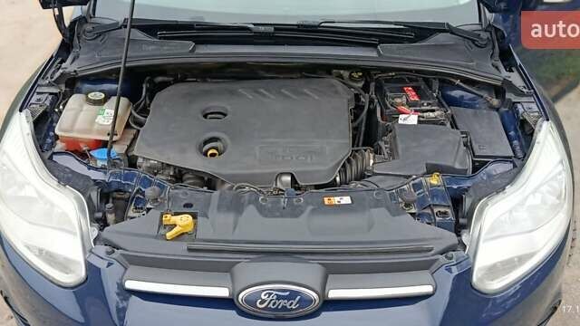 Синий Форд Фокус, объемом двигателя 1.6 л и пробегом 271 тыс. км за 6800 $, фото 5 на Automoto.ua