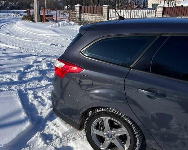 Синій Форд Фокус, об'ємом двигуна 1.6 л та пробігом 213 тис. км за 7500 $, фото 18 на Automoto.ua