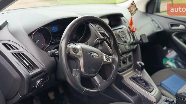 Синий Форд Фокус, объемом двигателя 1.6 л и пробегом 271 тыс. км за 6800 $, фото 2 на Automoto.ua