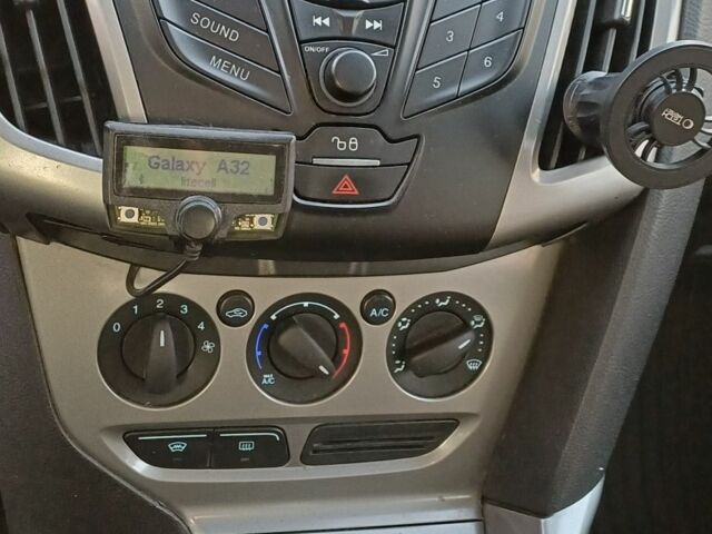 Синий Форд Фокус, объемом двигателя 1.6 л и пробегом 370 тыс. км за 4400 $, фото 7 на Automoto.ua