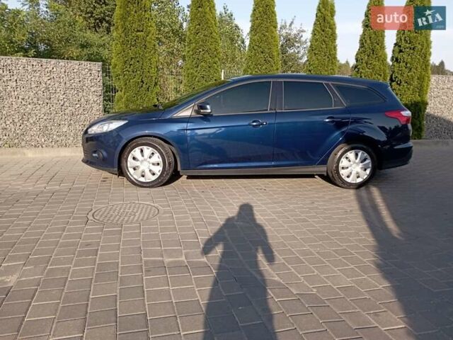 Синий Форд Фокус, объемом двигателя 1.56 л и пробегом 217 тыс. км за 7500 $, фото 10 на Automoto.ua