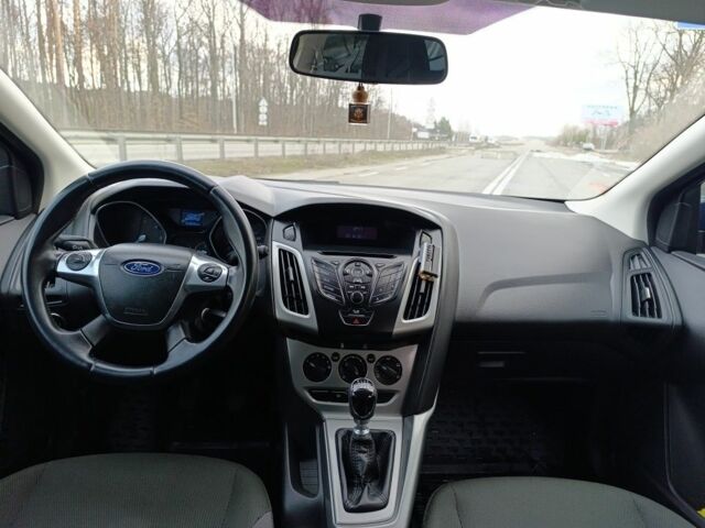 Синий Форд Фокус, объемом двигателя 1.6 л и пробегом 223 тыс. км за 6400 $, фото 5 на Automoto.ua