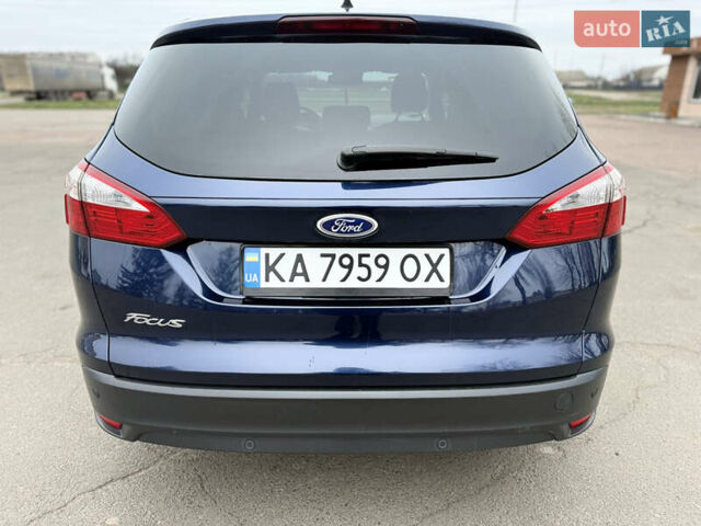 Синий Форд Фокус, объемом двигателя 1.6 л и пробегом 220 тыс. км за 9200 $, фото 5 на Automoto.ua