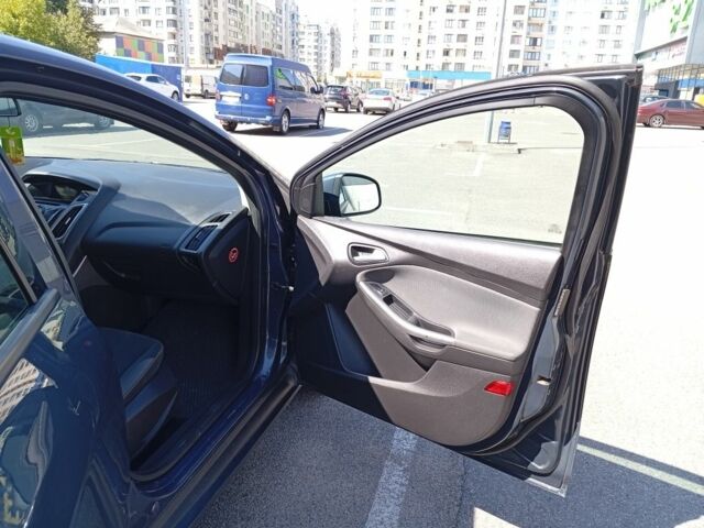 Синій Форд Фокус, об'ємом двигуна 1.6 л та пробігом 250 тис. км за 6250 $, фото 9 на Automoto.ua