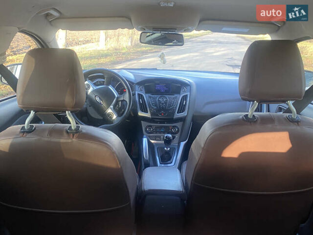 Синий Форд Фокус, объемом двигателя 1.6 л и пробегом 260 тыс. км за 7300 $, фото 10 на Automoto.ua