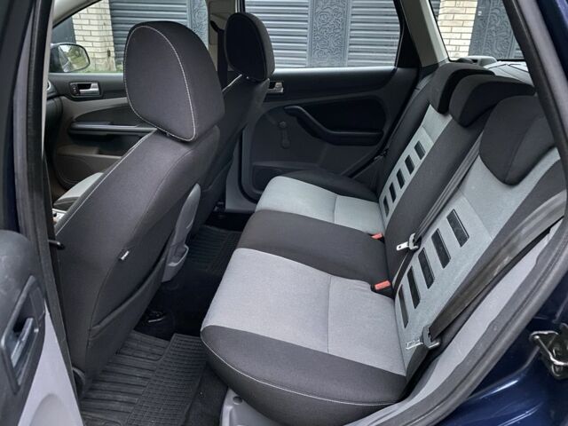 Синий Форд Фокус, объемом двигателя 1.6 л и пробегом 180 тыс. км за 6100 $, фото 7 на Automoto.ua