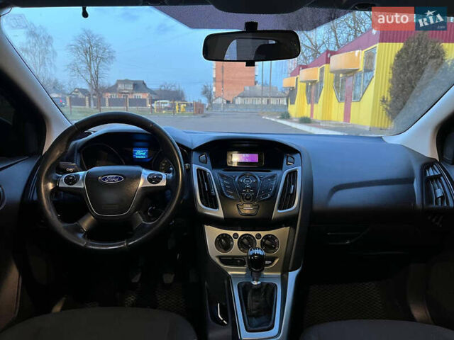 Синий Форд Фокус, объемом двигателя 1.6 л и пробегом 295 тыс. км за 6600 $, фото 10 на Automoto.ua