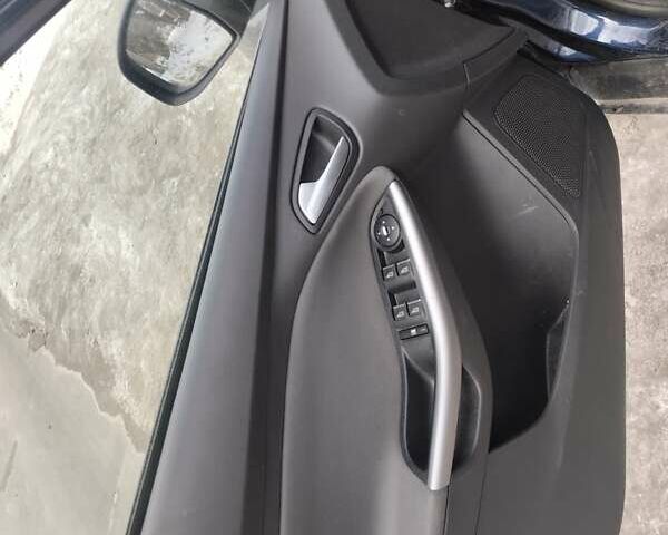 Синій Форд Фокус, об'ємом двигуна 1.56 л та пробігом 207 тис. км за 4300 $, фото 8 на Automoto.ua