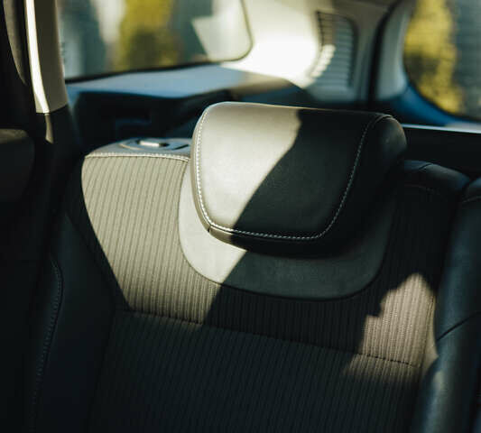 Синій Форд Фокус, об'ємом двигуна 1.56 л та пробігом 330 тис. км за 8800 $, фото 2 на Automoto.ua