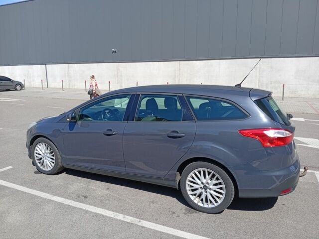 Синій Форд Фокус, об'ємом двигуна 1.6 л та пробігом 250 тис. км за 6250 $, фото 2 на Automoto.ua