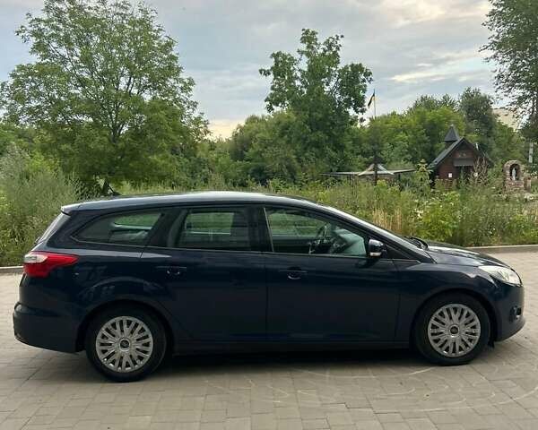 Синий Форд Фокус, объемом двигателя 1.56 л и пробегом 300 тыс. км за 5700 $, фото 6 на Automoto.ua