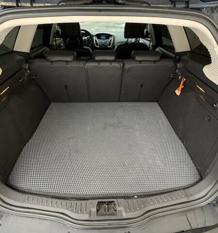 Синій Форд Фокус, об'ємом двигуна 1.6 л та пробігом 277 тис. км за 6100 $, фото 13 на Automoto.ua