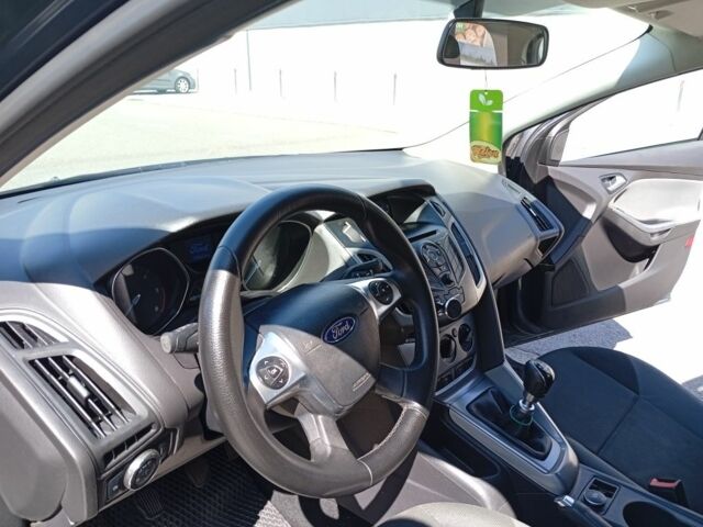 Синій Форд Фокус, об'ємом двигуна 1.6 л та пробігом 250 тис. км за 6250 $, фото 13 на Automoto.ua