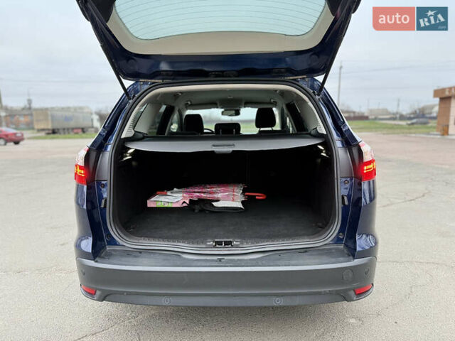 Синий Форд Фокус, объемом двигателя 1.6 л и пробегом 220 тыс. км за 9200 $, фото 18 на Automoto.ua