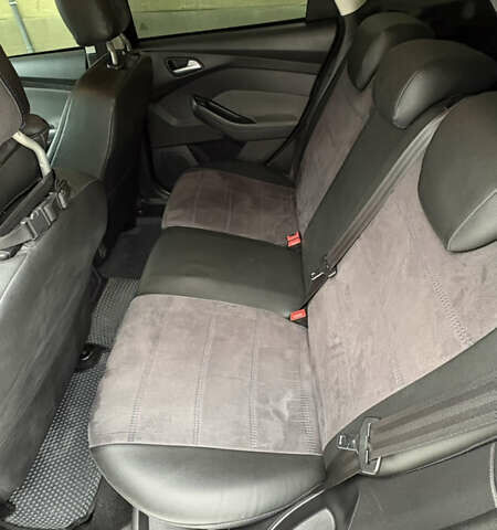 Синій Форд Фокус, об'ємом двигуна 1.6 л та пробігом 277 тис. км за 6100 $, фото 11 на Automoto.ua