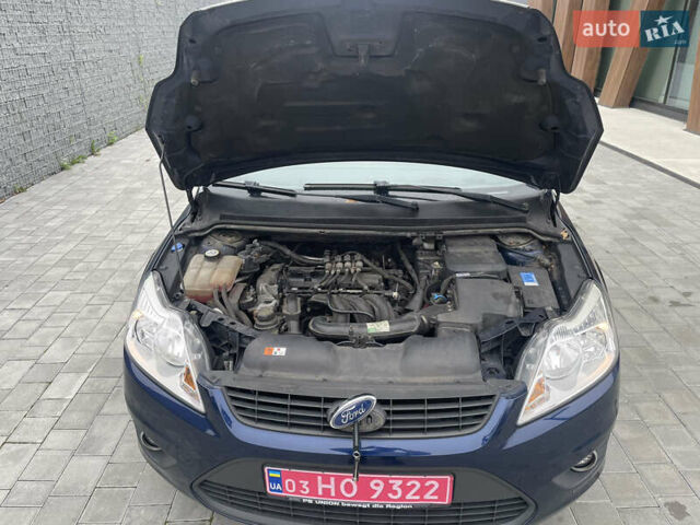 Синій Форд Фокус, об'ємом двигуна 1.6 л та пробігом 259 тис. км за 5800 $, фото 6 на Automoto.ua