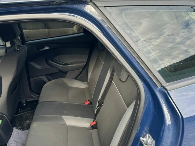 Синій Форд Фокус, об'ємом двигуна 1.56 л та пробігом 374 тис. км за 6200 $, фото 7 на Automoto.ua