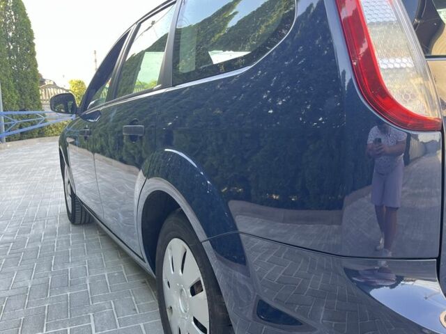 Синій Форд Фокус, об'ємом двигуна 1.4 л та пробігом 234 тис. км за 4900 $, фото 7 на Automoto.ua